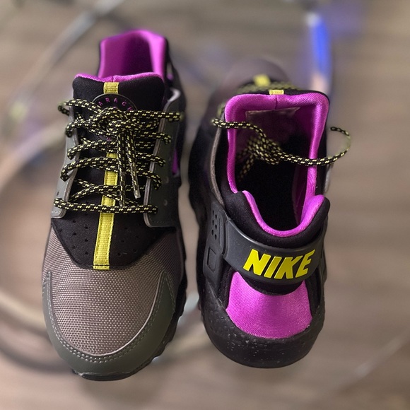 NIKE Huarache Run - Picture 6 of 16